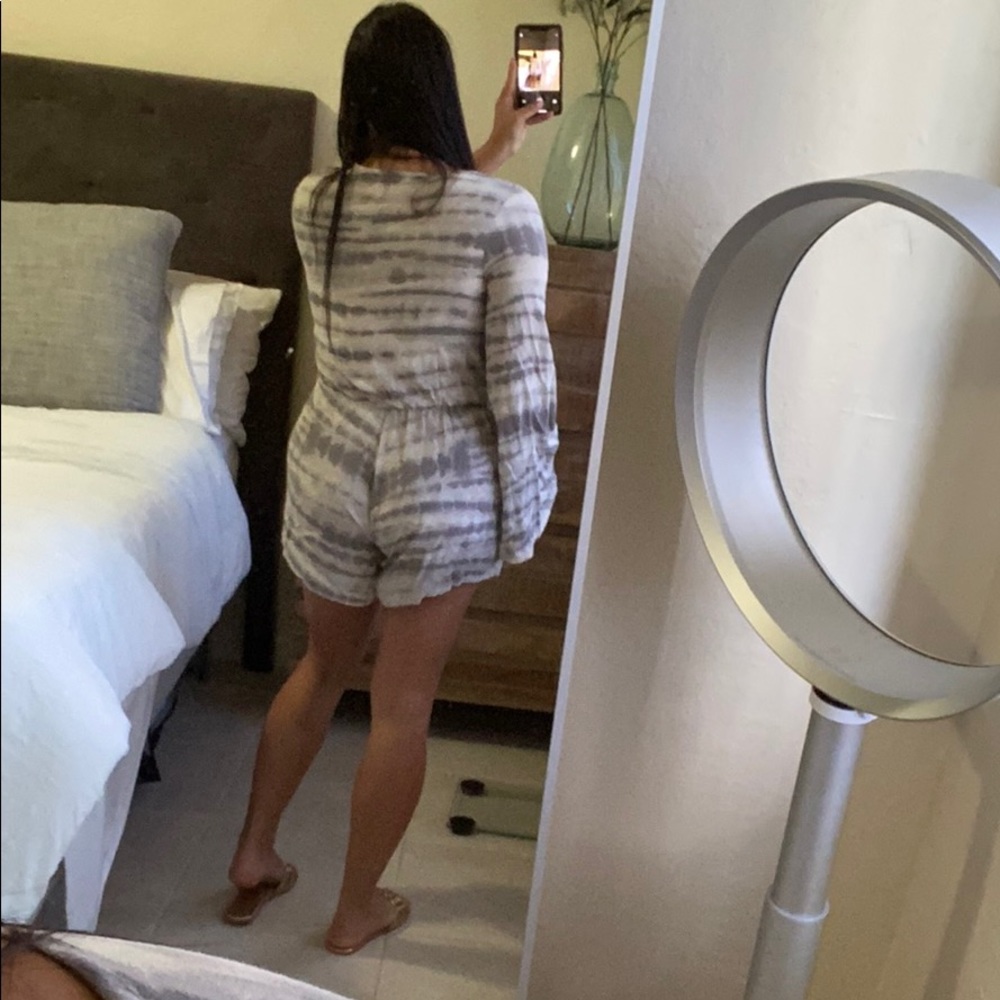Gray tan colors tie dye romper - Picture 3 of 3